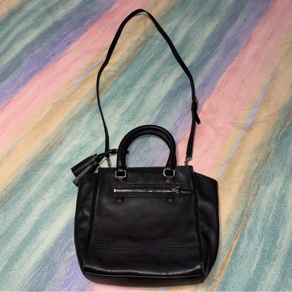 Coach F 48894 Mini Tanner crossbody bags in black - Picture 5 of 10